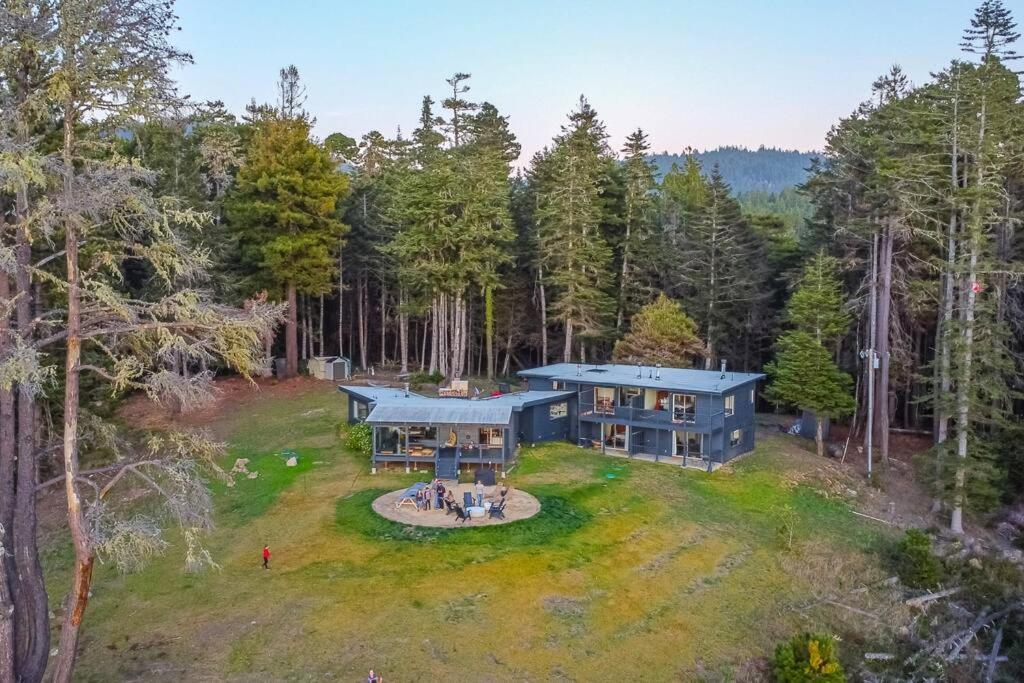 Driftwood Lodge ~ 5 Bedroom / 7 Bath ~ 30-Acre Private Estate On Hwy 1 ~ Hot Tub ~ Oceanview ~ Reunions & Retreats Walsh Landing Zewnętrze zdjęcie